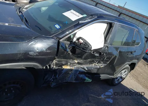 2021 Toyota Rav4 Le z USA, uszkodzony, nr VIN 2T3H1RFVXMC107731